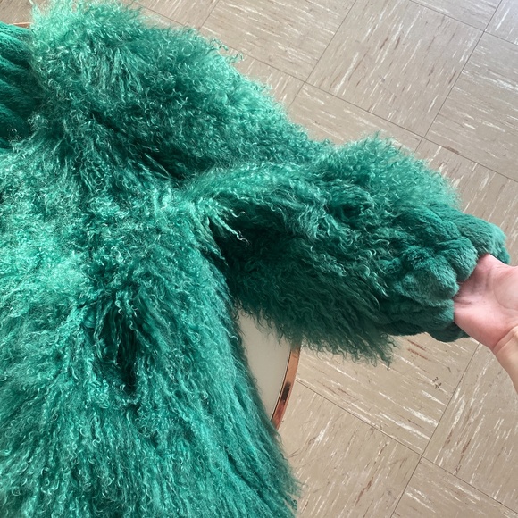 GREEN Mongolian LAMB Oversized Coat - Picture 3 of 8